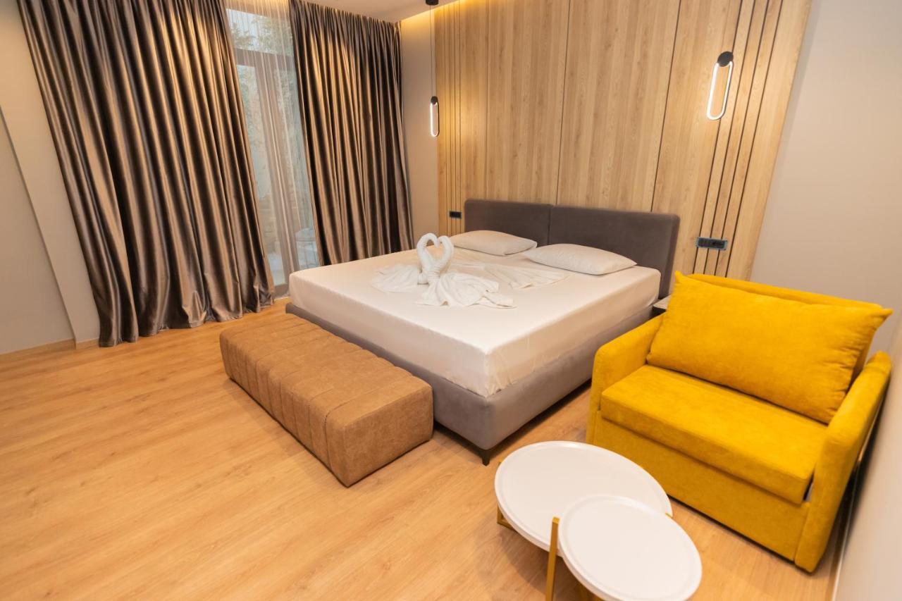 Vlorë Esbjerg Hotel מראה חיצוני תמונה