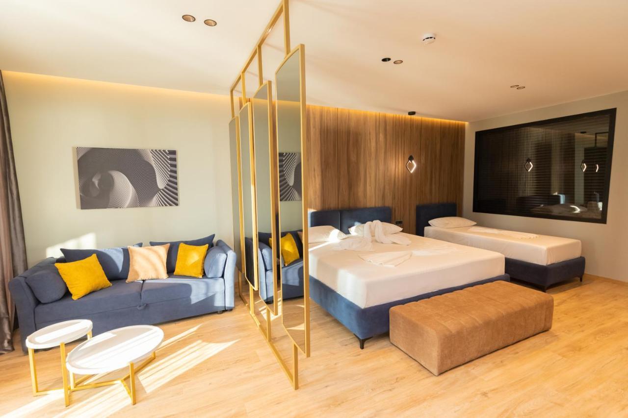 Vlorë Esbjerg Hotel מראה חיצוני תמונה