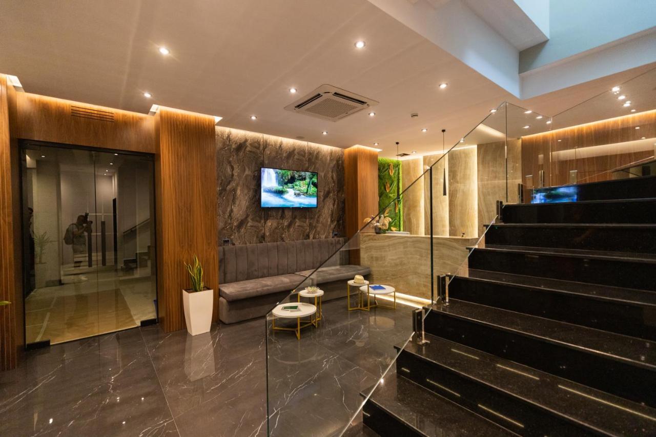 Vlorë Esbjerg Hotel מראה חיצוני תמונה