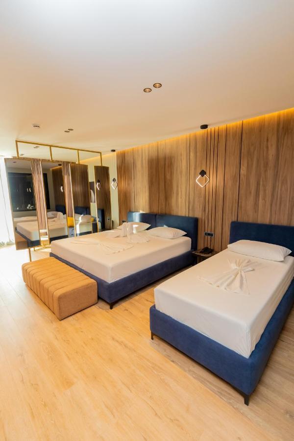 Vlorë Esbjerg Hotel מראה חיצוני תמונה