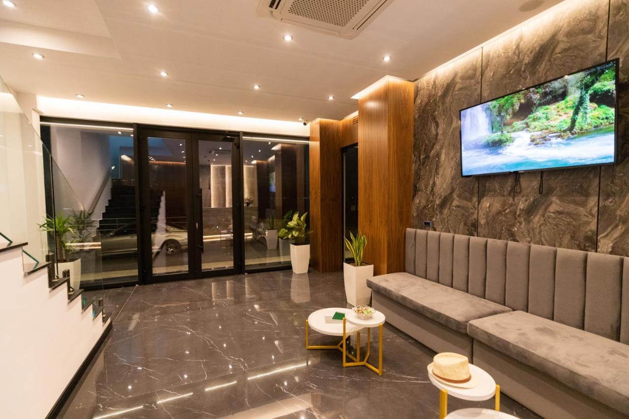 Vlorë Esbjerg Hotel מראה חיצוני תמונה