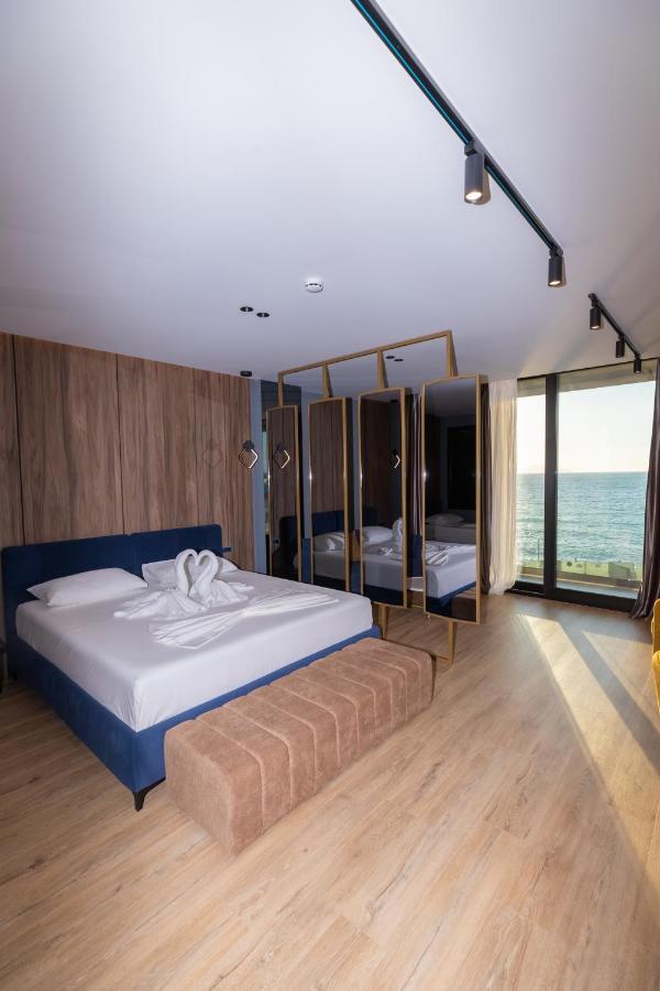 Vlorë Esbjerg Hotel מראה חיצוני תמונה
