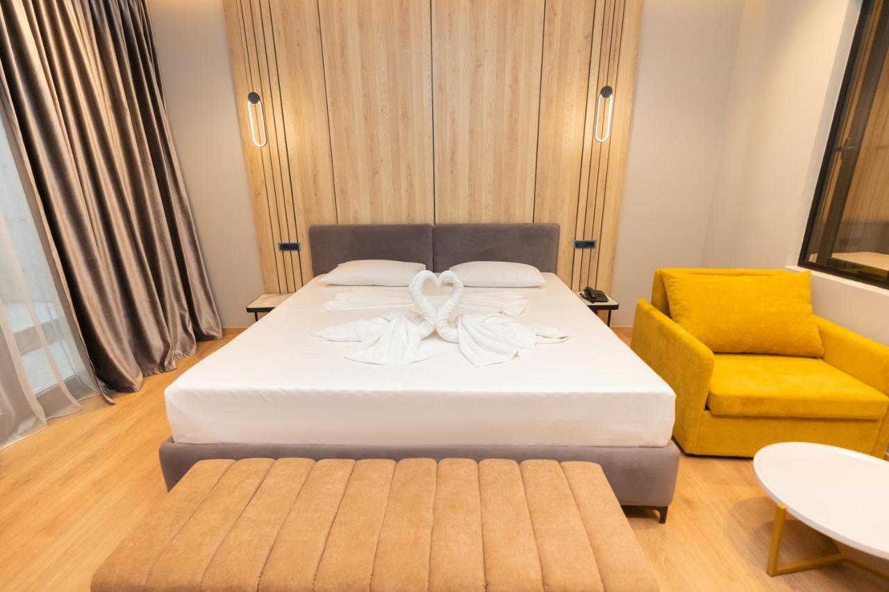 Vlorë Esbjerg Hotel מראה חיצוני תמונה