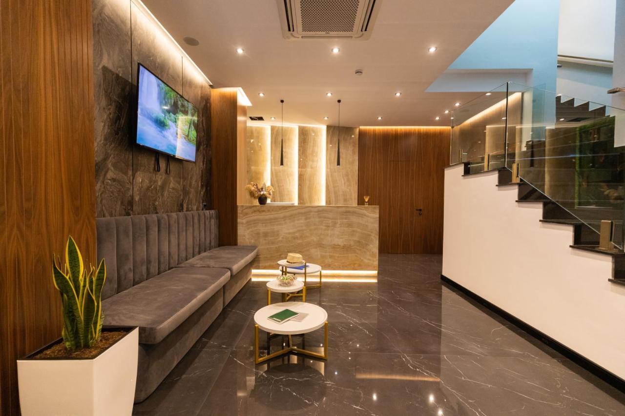 Vlorë Esbjerg Hotel מראה חיצוני תמונה