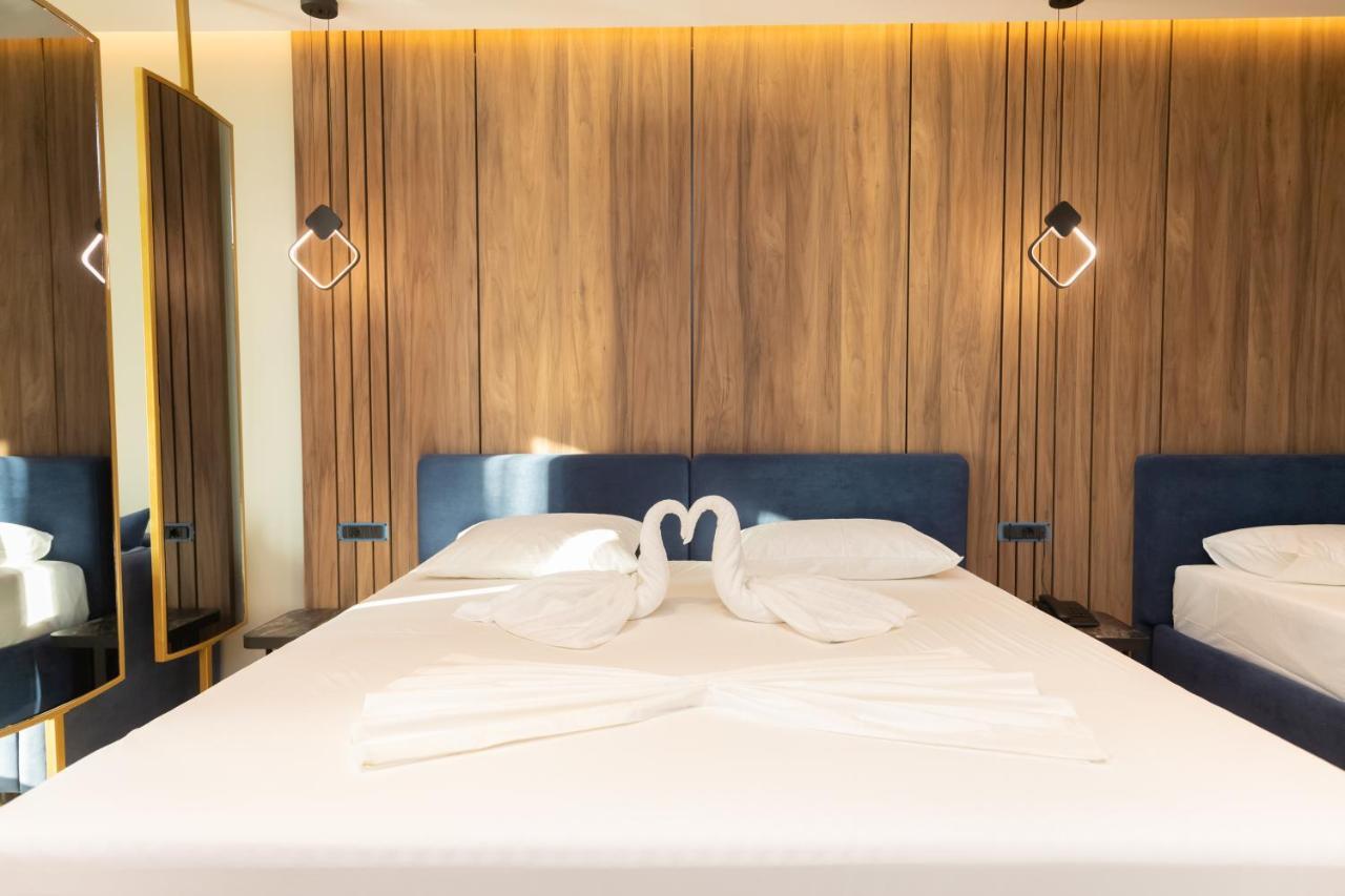 Vlorë Esbjerg Hotel מראה חיצוני תמונה