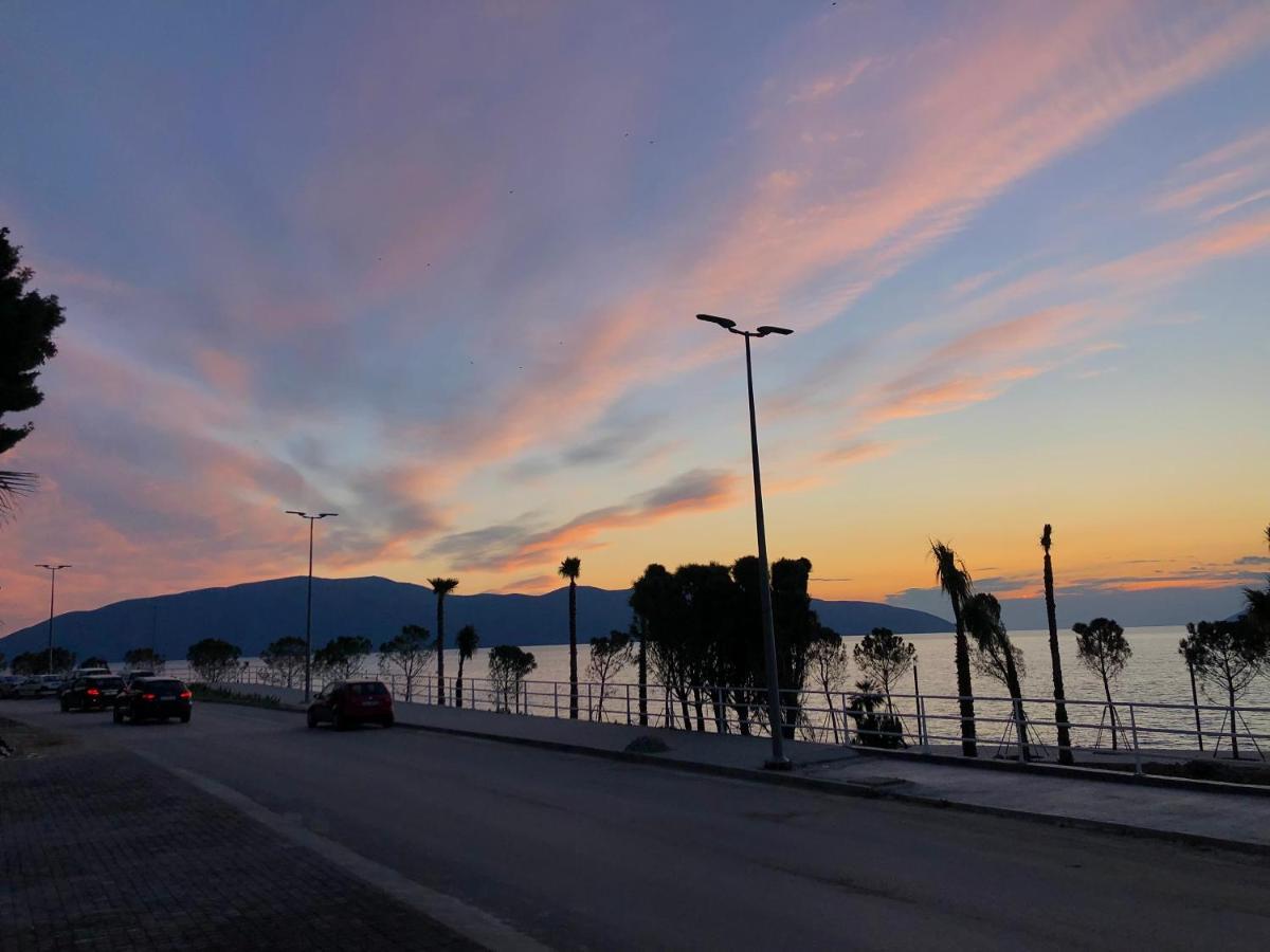Vlorë Esbjerg Hotel מראה חיצוני תמונה