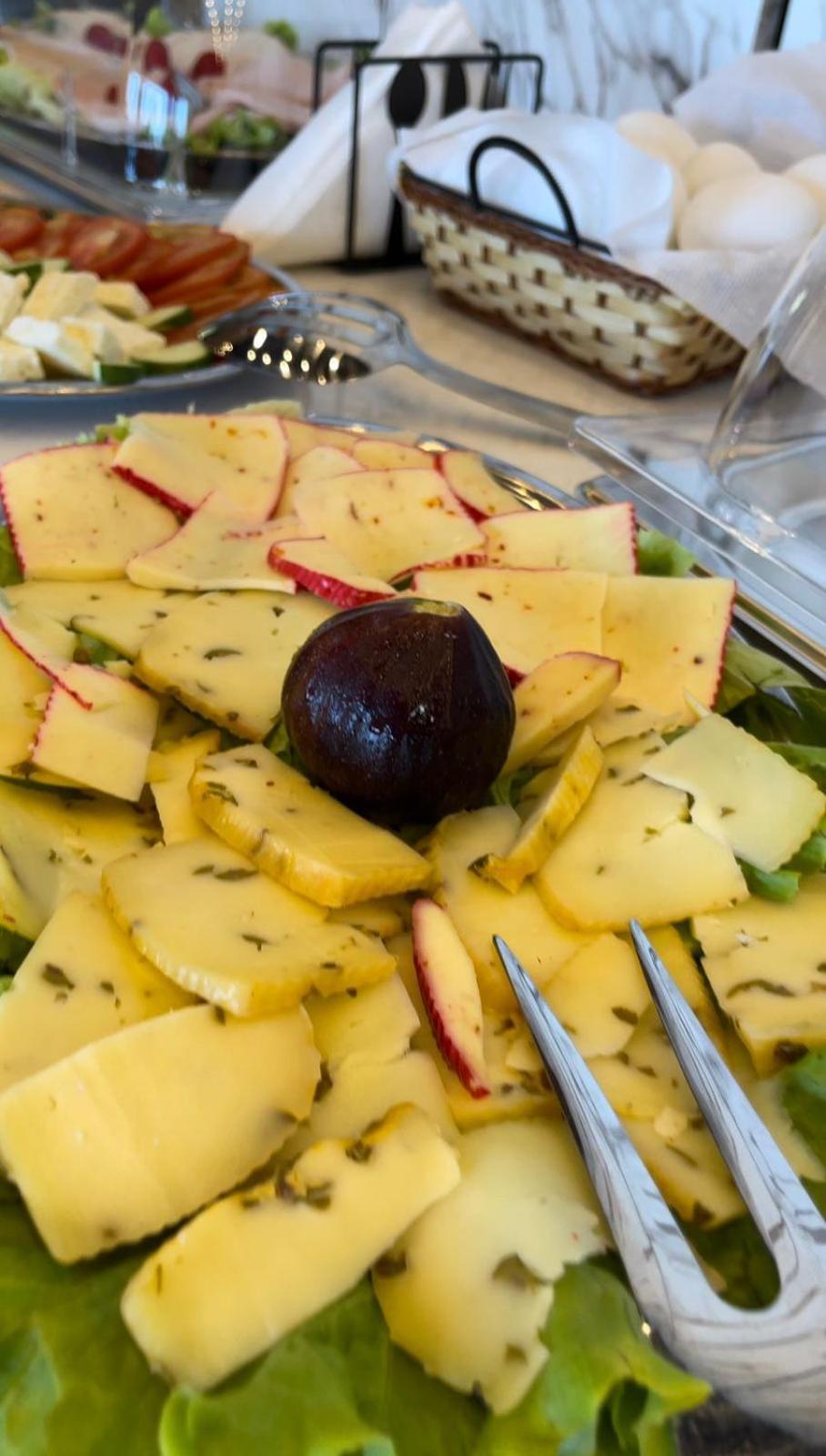 Vlorë Esbjerg Hotel מראה חיצוני תמונה